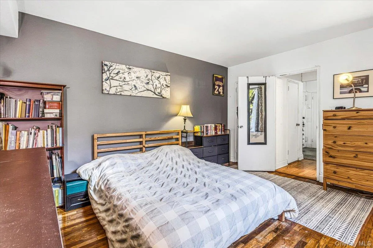84-55 Daniels Street, New York, NY, 2 Bedrooms Bedrooms, 3 Rooms Rooms,1 BathroomBathrooms,Residential,For Rent,Daniels,0,1049532 84-55 Daniels Street, New York, NY, 2 Bedrooms Bedrooms, 3 Rooms Rooms,1 BathroomBathrooms,Residential,For Rent,Daniels,0,1049532