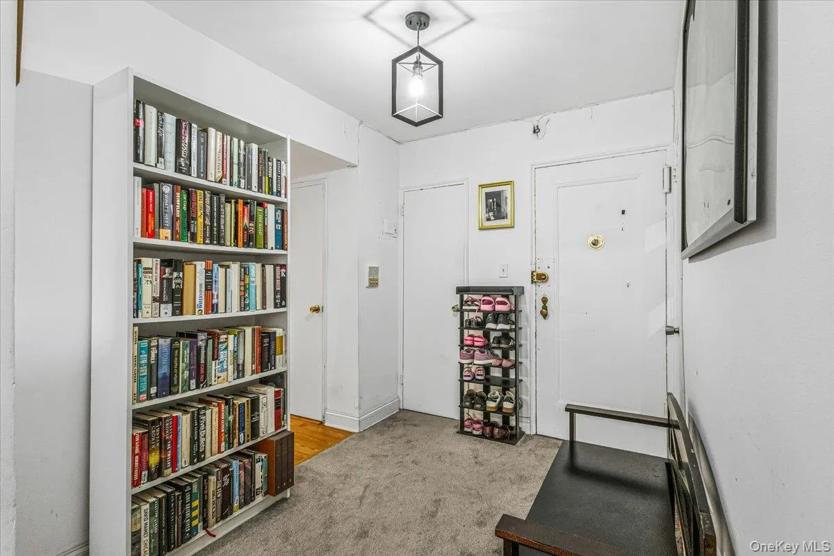 84-55 Daniels Street, New York, NY, 2 Bedrooms Bedrooms, 3 Rooms Rooms,1 BathroomBathrooms,Residential,For Rent,Daniels,0,1049532 84-55 Daniels Street, New York, NY, 2 Bedrooms Bedrooms, 3 Rooms Rooms,1 BathroomBathrooms,Residential,For Rent,Daniels,0,1049532