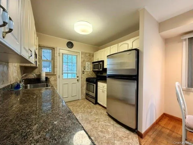 392 Coleridge Street, Hempstead, NY, 3 Bedrooms Bedrooms, 6 Rooms Rooms,2 BathroomsBathrooms,Residential,For Rent,Coleridge,0,1049536 392 Coleridge Street, Hempstead, NY, 3 Bedrooms Bedrooms, 6 Rooms Rooms,2 BathroomsBathrooms,Residential,For Rent,Coleridge,0,1049536