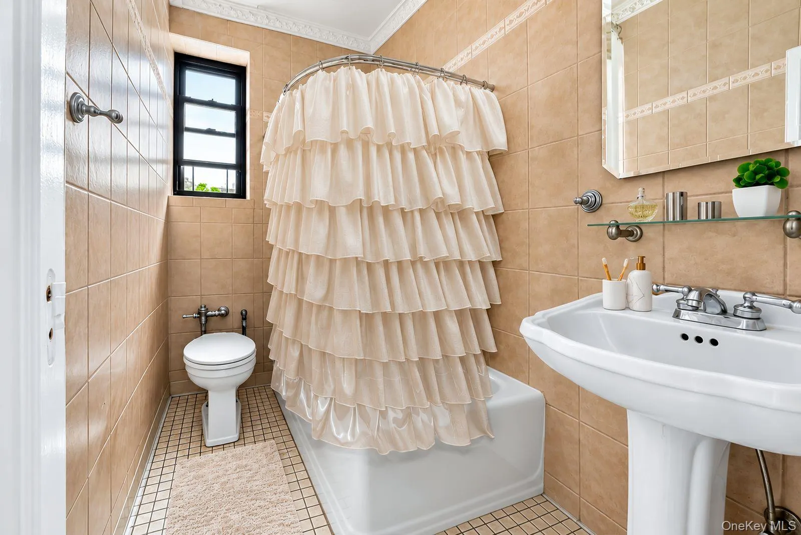 78-14 Austin Street, New York, NY, 2 Bedrooms Bedrooms, 5 Rooms Rooms,1 BathroomBathrooms,Residential,For Rent,Austin,0,1049543 78-14 Austin Street, New York, NY, 2 Bedrooms Bedrooms, 5 Rooms Rooms,1 BathroomBathrooms,Residential,For Rent,Austin,0,1049543