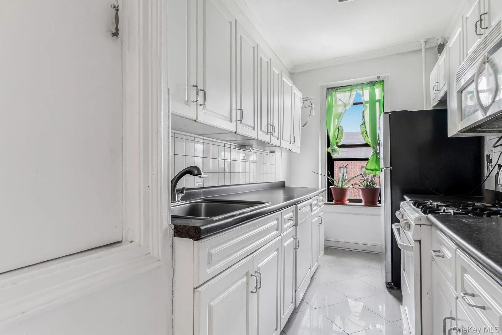 78-14 Austin Street, New York, NY, 2 Bedrooms Bedrooms, 5 Rooms Rooms,1 BathroomBathrooms,Residential,For Rent,Austin,0,1049543 78-14 Austin Street, New York, NY, 2 Bedrooms Bedrooms, 5 Rooms Rooms,1 BathroomBathrooms,Residential,For Rent,Austin,0,1049543