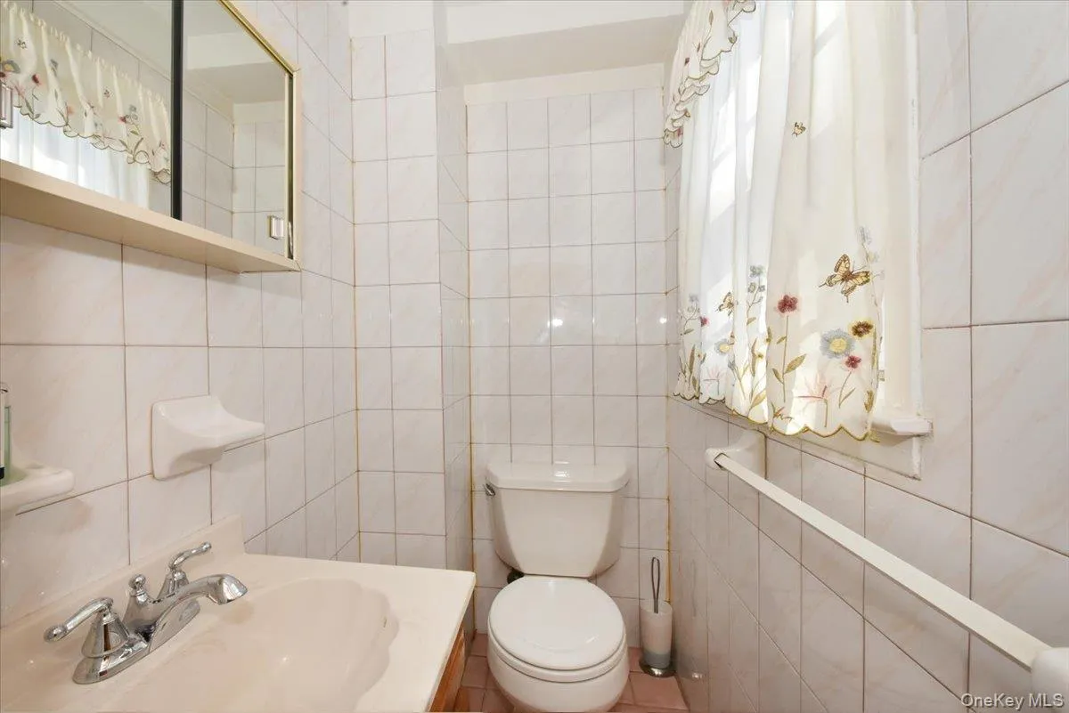 57-46 262nd Street, New York, NY, 3 Bedrooms Bedrooms, 7 Rooms Rooms,3 BathroomsBathrooms,Residential,For Rent,262nd,0,1049547 57-46 262nd Street, New York, NY, 3 Bedrooms Bedrooms, 7 Rooms Rooms,3 BathroomsBathrooms,Residential,For Rent,262nd,0,1049547