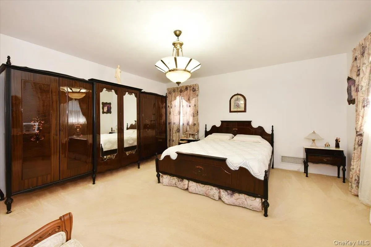 57-46 262nd Street, New York, NY, 3 Bedrooms Bedrooms, 7 Rooms Rooms,3 BathroomsBathrooms,Residential,For Rent,262nd,0,1049547 57-46 262nd Street, New York, NY, 3 Bedrooms Bedrooms, 7 Rooms Rooms,3 BathroomsBathrooms,Residential,For Rent,262nd,0,1049547