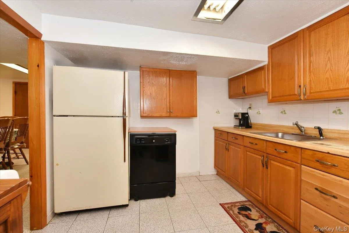 57-46 262nd Street, New York, NY, 3 Bedrooms Bedrooms, 7 Rooms Rooms,3 BathroomsBathrooms,Residential,For Rent,262nd,0,1049547 57-46 262nd Street, New York, NY, 3 Bedrooms Bedrooms, 7 Rooms Rooms,3 BathroomsBathrooms,Residential,For Rent,262nd,0,1049547