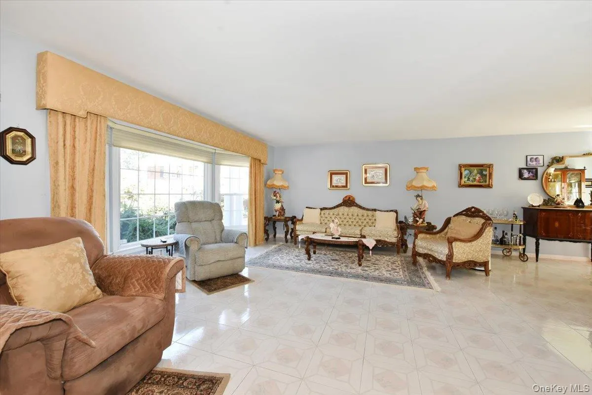 57-46 262nd Street, New York, NY, 3 Bedrooms Bedrooms, 7 Rooms Rooms,3 BathroomsBathrooms,Residential,For Rent,262nd,0,1049547 57-46 262nd Street, New York, NY, 3 Bedrooms Bedrooms, 7 Rooms Rooms,3 BathroomsBathrooms,Residential,For Rent,262nd,0,1049547