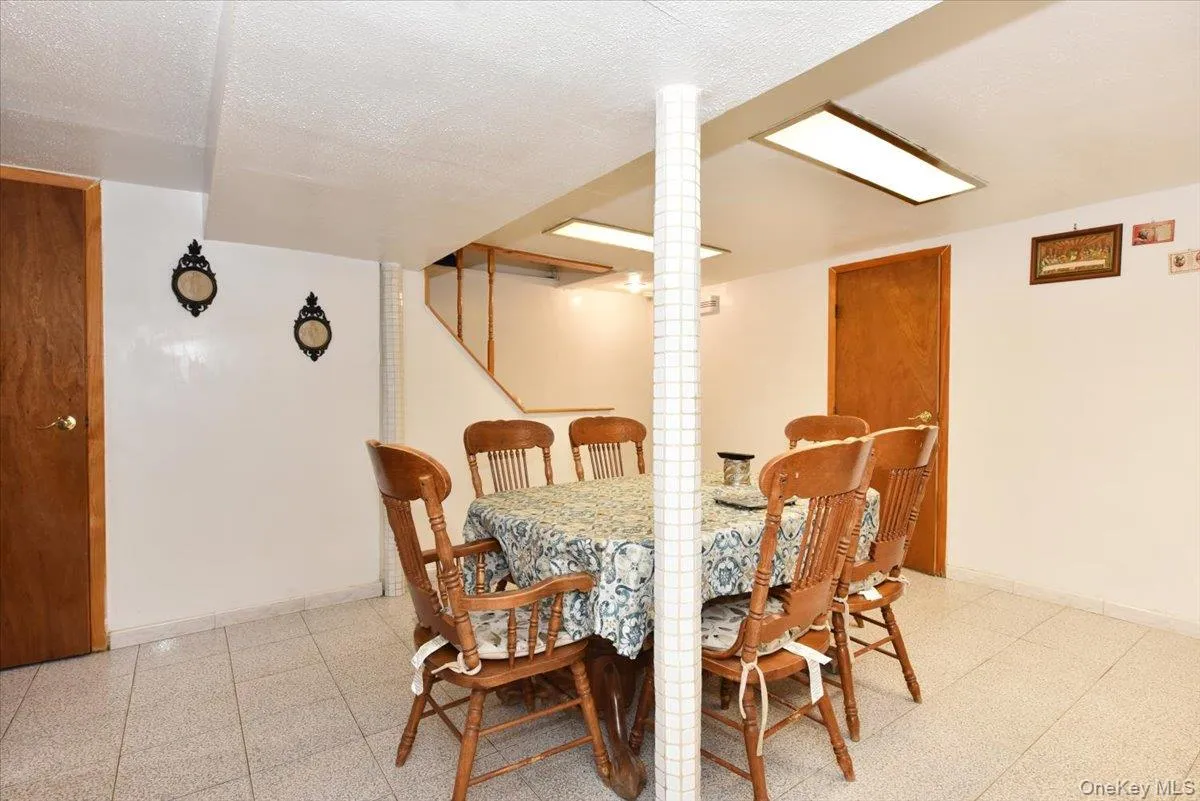 57-46 262nd Street, New York, NY, 3 Bedrooms Bedrooms, 7 Rooms Rooms,3 BathroomsBathrooms,Residential,For Rent,262nd,0,1049547 57-46 262nd Street, New York, NY, 3 Bedrooms Bedrooms, 7 Rooms Rooms,3 BathroomsBathrooms,Residential,For Rent,262nd,0,1049547