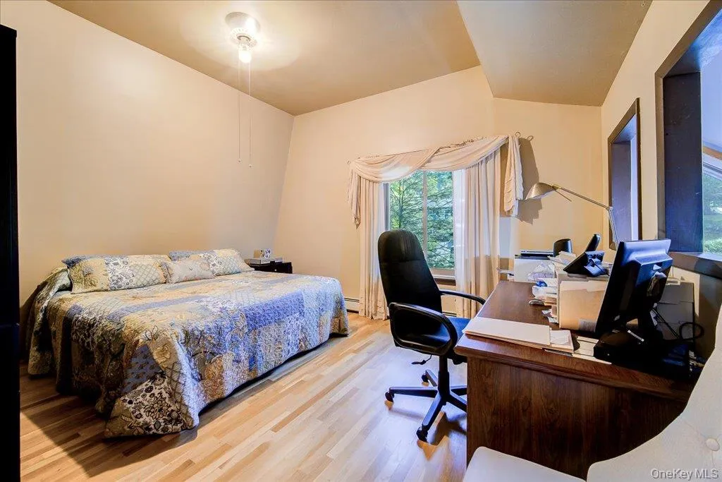 142 Emerald Drive, Thompson, NY, 3 Bedrooms Bedrooms, 5 Rooms Rooms,2 BathroomsBathrooms,Residential,For Rent,Emerald,0,1049558 142 Emerald Drive, Thompson, NY, 3 Bedrooms Bedrooms, 5 Rooms Rooms,2 BathroomsBathrooms,Residential,For Rent,Emerald,0,1049558
