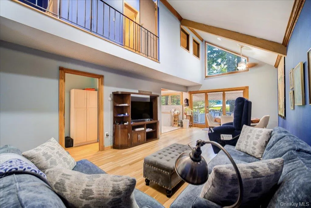142 Emerald Drive, Thompson, NY, 3 Bedrooms Bedrooms, 5 Rooms Rooms,2 BathroomsBathrooms,Residential,For Rent,Emerald,0,1049558 142 Emerald Drive, Thompson, NY, 3 Bedrooms Bedrooms, 5 Rooms Rooms,2 BathroomsBathrooms,Residential,For Rent,Emerald,0,1049558