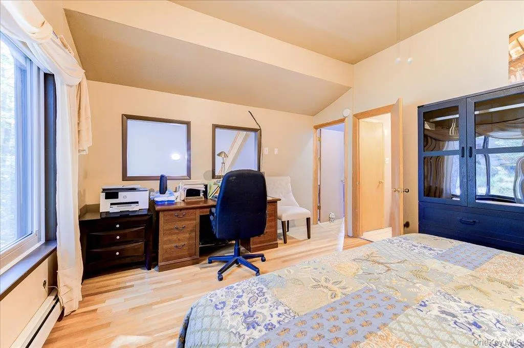 142 Emerald Drive, Thompson, NY, 3 Bedrooms Bedrooms, 5 Rooms Rooms,2 BathroomsBathrooms,Residential,For Rent,Emerald,0,1049558 142 Emerald Drive, Thompson, NY, 3 Bedrooms Bedrooms, 5 Rooms Rooms,2 BathroomsBathrooms,Residential,For Rent,Emerald,0,1049558