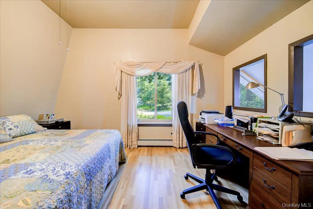142 Emerald Drive, Thompson, NY, 3 Bedrooms Bedrooms, 5 Rooms Rooms,2 BathroomsBathrooms,Residential,For Rent,Emerald,0,1049558 142 Emerald Drive, Thompson, NY, 3 Bedrooms Bedrooms, 5 Rooms Rooms,2 BathroomsBathrooms,Residential,For Rent,Emerald,0,1049558