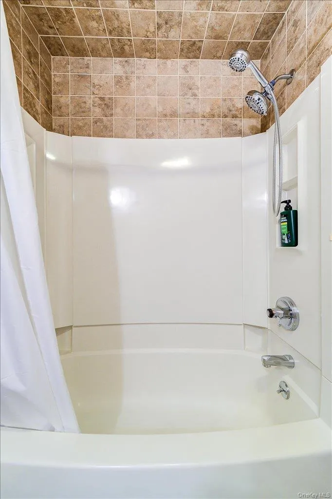 142 Emerald Drive, Thompson, NY, 3 Bedrooms Bedrooms, 5 Rooms Rooms,2 BathroomsBathrooms,Residential,For Rent,Emerald,0,1049558 142 Emerald Drive, Thompson, NY, 3 Bedrooms Bedrooms, 5 Rooms Rooms,2 BathroomsBathrooms,Residential,For Rent,Emerald,0,1049558