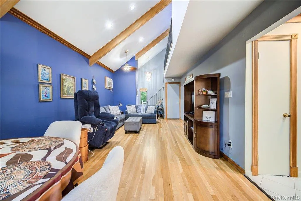 142 Emerald Drive, Thompson, NY, 3 Bedrooms Bedrooms, 5 Rooms Rooms,2 BathroomsBathrooms,Residential,For Rent,Emerald,0,1049558 142 Emerald Drive, Thompson, NY, 3 Bedrooms Bedrooms, 5 Rooms Rooms,2 BathroomsBathrooms,Residential,For Rent,Emerald,0,1049558