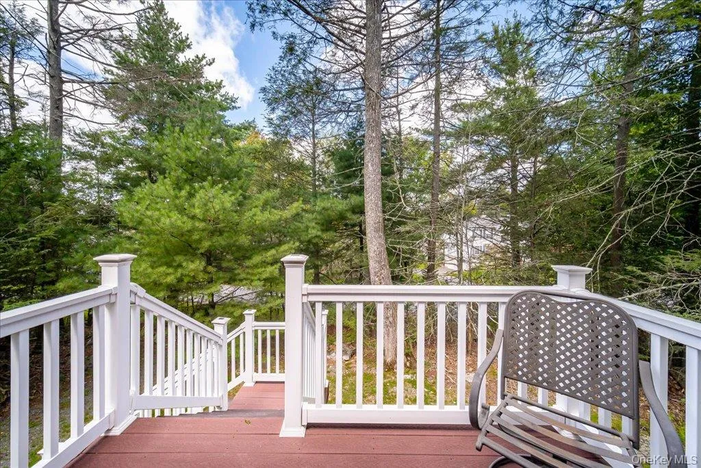 142 Emerald Drive, Thompson, NY, 3 Bedrooms Bedrooms, 5 Rooms Rooms,2 BathroomsBathrooms,Residential,For Rent,Emerald,0,1049558 142 Emerald Drive, Thompson, NY, 3 Bedrooms Bedrooms, 5 Rooms Rooms,2 BathroomsBathrooms,Residential,For Rent,Emerald,0,1049558