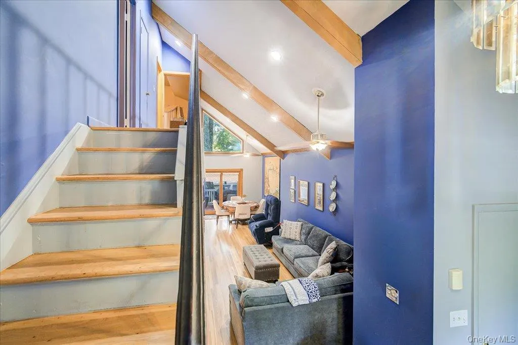 142 Emerald Drive, Thompson, NY, 3 Bedrooms Bedrooms, 5 Rooms Rooms,2 BathroomsBathrooms,Residential,For Rent,Emerald,0,1049558 142 Emerald Drive, Thompson, NY, 3 Bedrooms Bedrooms, 5 Rooms Rooms,2 BathroomsBathrooms,Residential,For Rent,Emerald,0,1049558