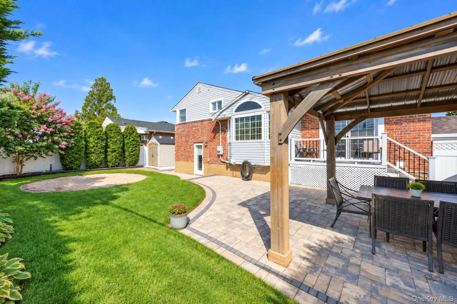 4044 Meadow Lane, Hempstead, NY, 3 Bedrooms Bedrooms, 8 Rooms Rooms,2 BathroomsBathrooms,Residential,For Rent,Meadow,0,1049559 4044 Meadow Lane, Hempstead, NY, 3 Bedrooms Bedrooms, 8 Rooms Rooms,2 BathroomsBathrooms,Residential,For Rent,Meadow,0,1049559
