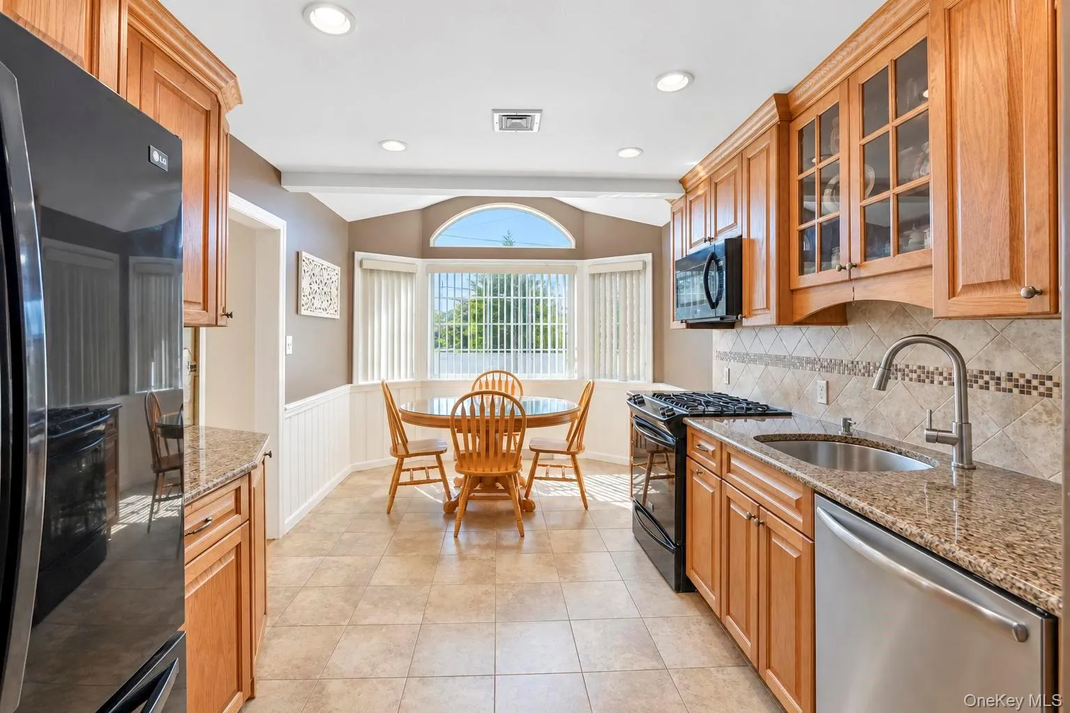 4044 Meadow Lane, Hempstead, NY, 3 Bedrooms Bedrooms, 8 Rooms Rooms,2 BathroomsBathrooms,Residential,For Rent,Meadow,0,1049559 4044 Meadow Lane, Hempstead, NY, 3 Bedrooms Bedrooms, 8 Rooms Rooms,2 BathroomsBathrooms,Residential,For Rent,Meadow,0,1049559