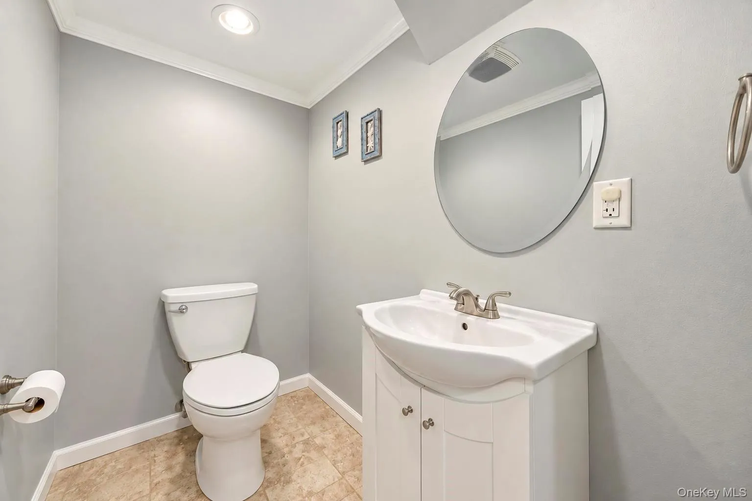 4044 Meadow Lane, Hempstead, NY, 3 Bedrooms Bedrooms, 8 Rooms Rooms,2 BathroomsBathrooms,Residential,For Rent,Meadow,0,1049559 4044 Meadow Lane, Hempstead, NY, 3 Bedrooms Bedrooms, 8 Rooms Rooms,2 BathroomsBathrooms,Residential,For Rent,Meadow,0,1049559