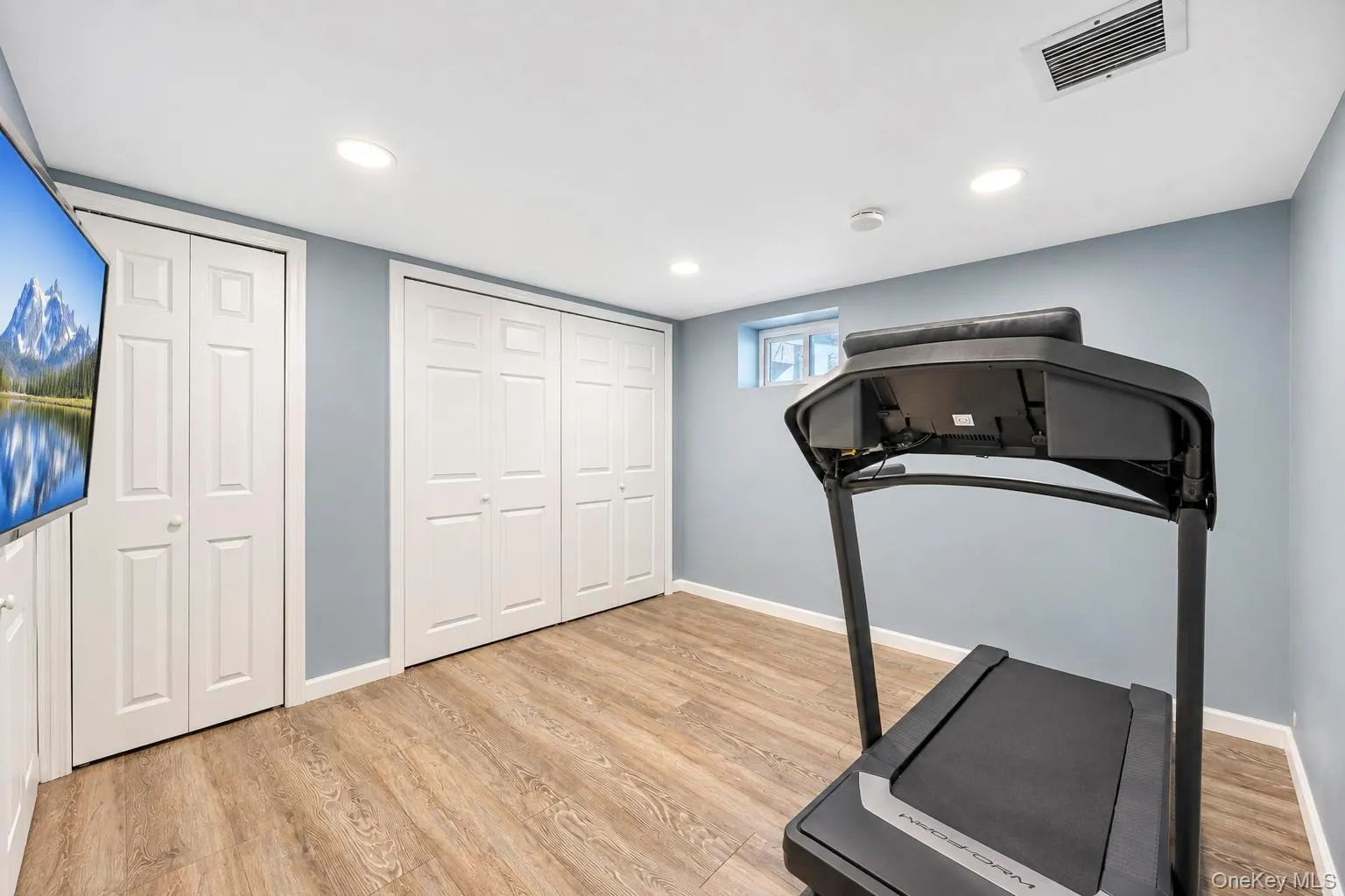 4044 Meadow Lane, Hempstead, NY, 3 Bedrooms Bedrooms, 8 Rooms Rooms,2 BathroomsBathrooms,Residential,For Rent,Meadow,0,1049559 4044 Meadow Lane, Hempstead, NY, 3 Bedrooms Bedrooms, 8 Rooms Rooms,2 BathroomsBathrooms,Residential,For Rent,Meadow,0,1049559