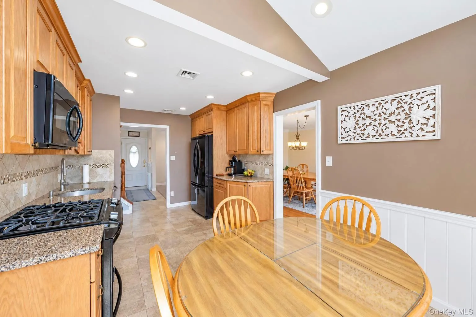 4044 Meadow Lane, Hempstead, NY, 3 Bedrooms Bedrooms, 8 Rooms Rooms,2 BathroomsBathrooms,Residential,For Rent,Meadow,0,1049559 4044 Meadow Lane, Hempstead, NY, 3 Bedrooms Bedrooms, 8 Rooms Rooms,2 BathroomsBathrooms,Residential,For Rent,Meadow,0,1049559