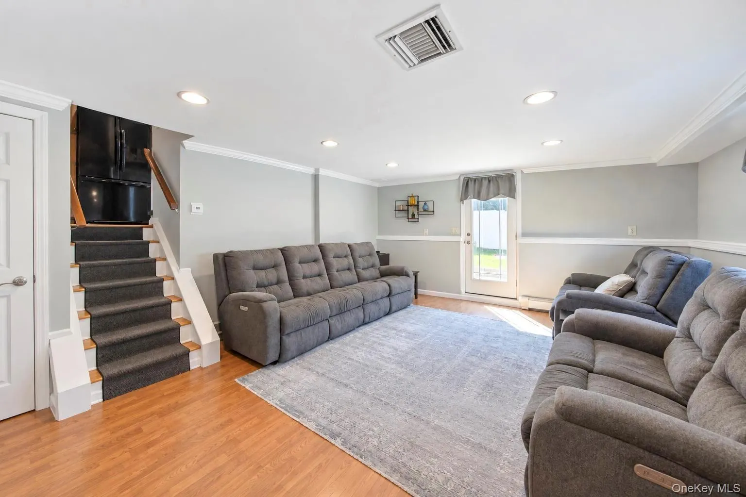 4044 Meadow Lane, Hempstead, NY, 3 Bedrooms Bedrooms, 8 Rooms Rooms,2 BathroomsBathrooms,Residential,For Rent,Meadow,0,1049559 4044 Meadow Lane, Hempstead, NY, 3 Bedrooms Bedrooms, 8 Rooms Rooms,2 BathroomsBathrooms,Residential,For Rent,Meadow,0,1049559