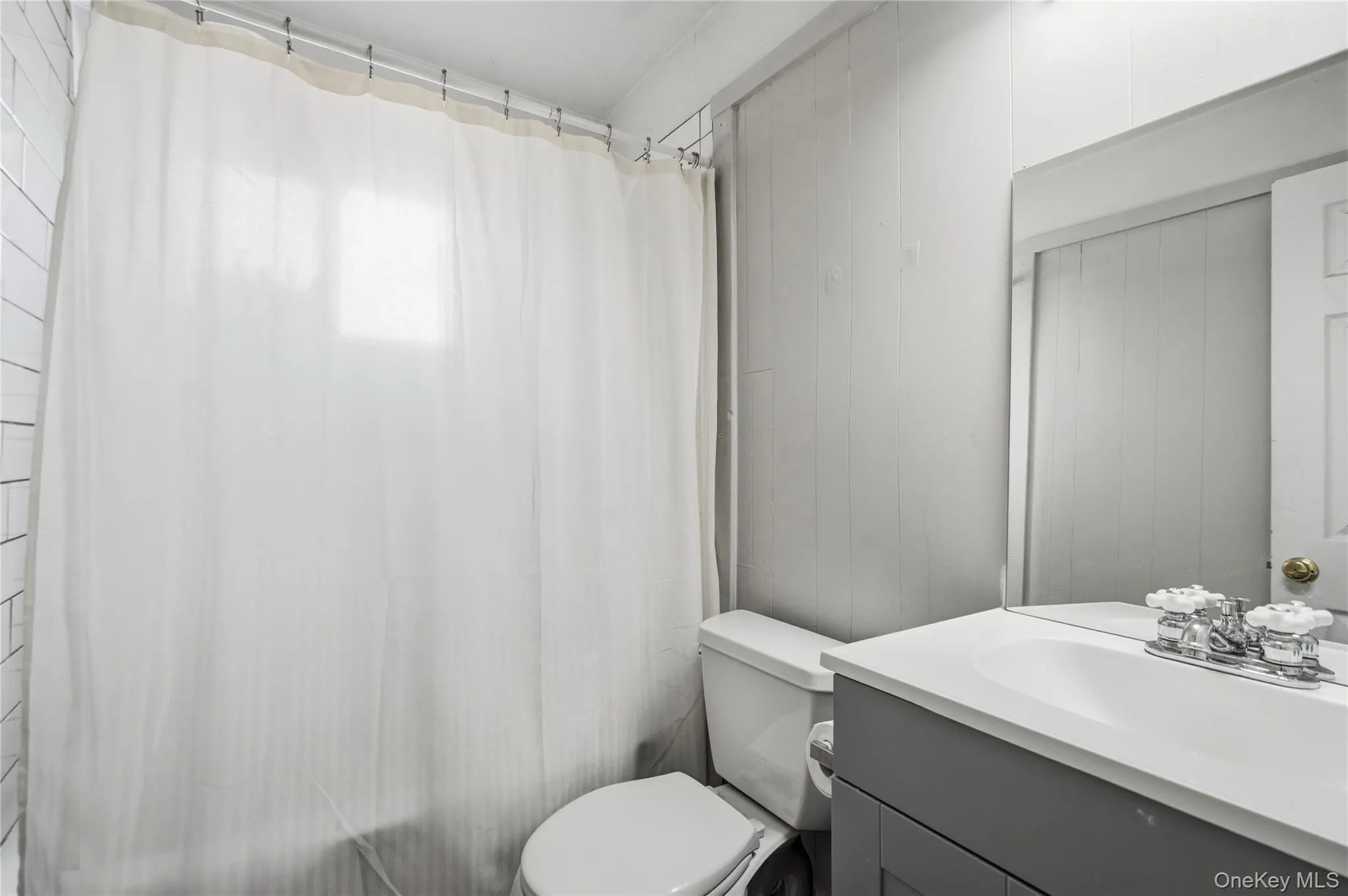 78 Robert Street, Hempstead, NY, 3 Bedrooms Bedrooms, 5 Rooms Rooms,1 BathroomBathrooms,Residential,For Rent,Robert,0,1049560 78 Robert Street, Hempstead, NY, 3 Bedrooms Bedrooms, 5 Rooms Rooms,1 BathroomBathrooms,Residential,For Rent,Robert,0,1049560