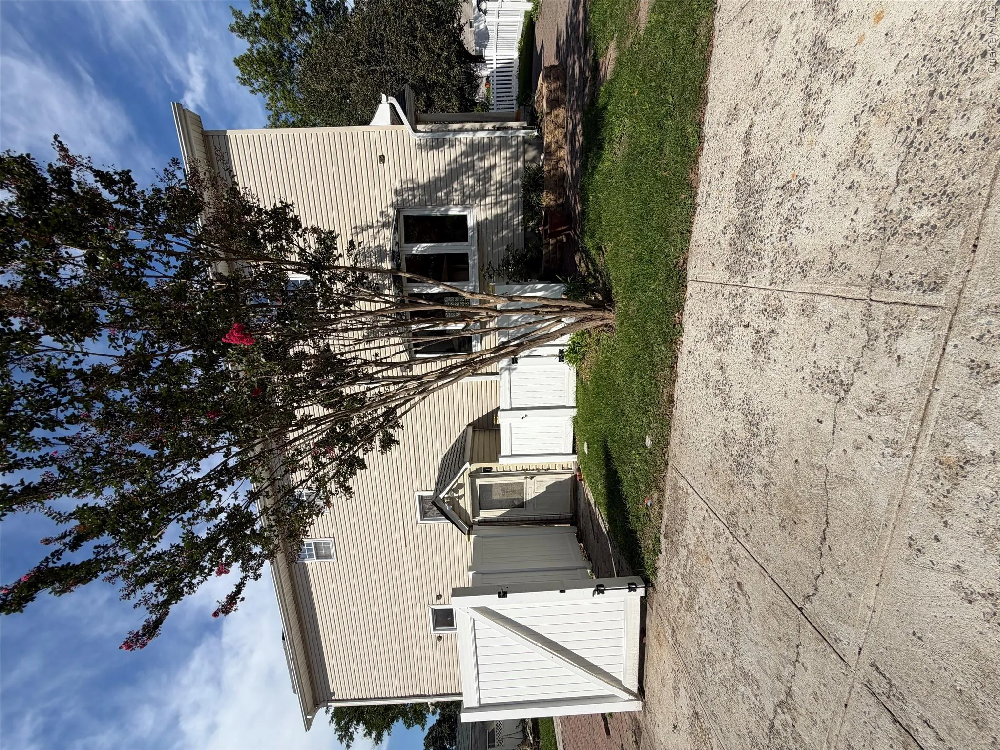568 Park Avenue, Hempstead, NY, 3 Bedrooms Bedrooms, 10 Rooms Rooms,3 BathroomsBathrooms,Residential,For Rent,Park,0,1049561 568 Park Avenue, Hempstead, NY, 3 Bedrooms Bedrooms, 10 Rooms Rooms,3 BathroomsBathrooms,Residential,For Rent,Park,0,1049561