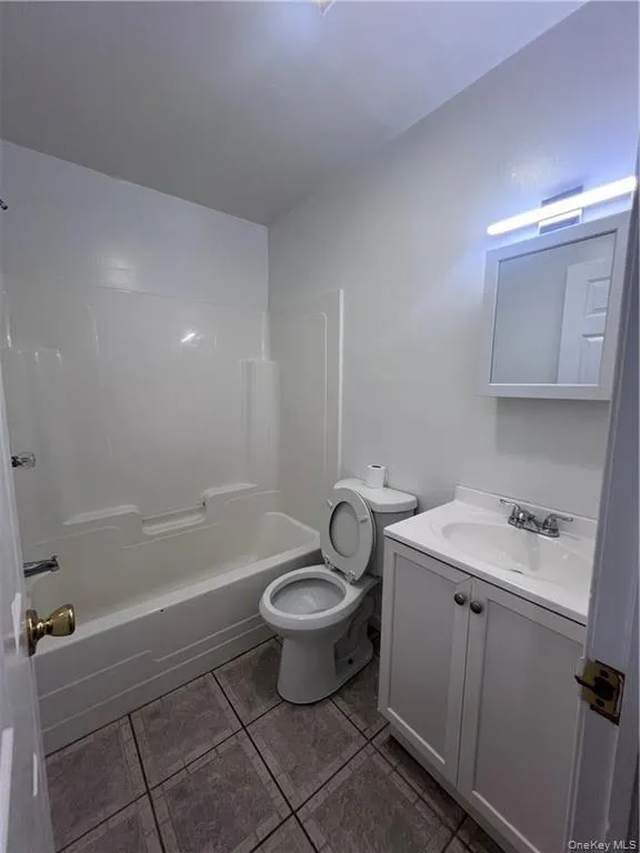 61 Ashland Avenue, New Rochelle, NY, 3 Bedrooms Bedrooms, 6 Rooms Rooms,2 BathroomsBathrooms,Residential Lease,For Rent,Ashland,0,1049563 61 Ashland Avenue, New Rochelle, NY, 3 Bedrooms Bedrooms, 6 Rooms Rooms,2 BathroomsBathrooms,Residential Lease,For Rent,Ashland,0,1049563