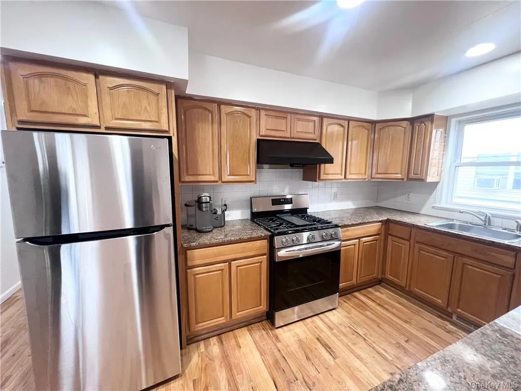 61 Ashland Avenue, New Rochelle, NY, 3 Bedrooms Bedrooms, 6 Rooms Rooms,2 BathroomsBathrooms,Residential Lease,For Rent,Ashland,0,1049563 61 Ashland Avenue, New Rochelle, NY, 3 Bedrooms Bedrooms, 6 Rooms Rooms,2 BathroomsBathrooms,Residential Lease,For Rent,Ashland,0,1049563
