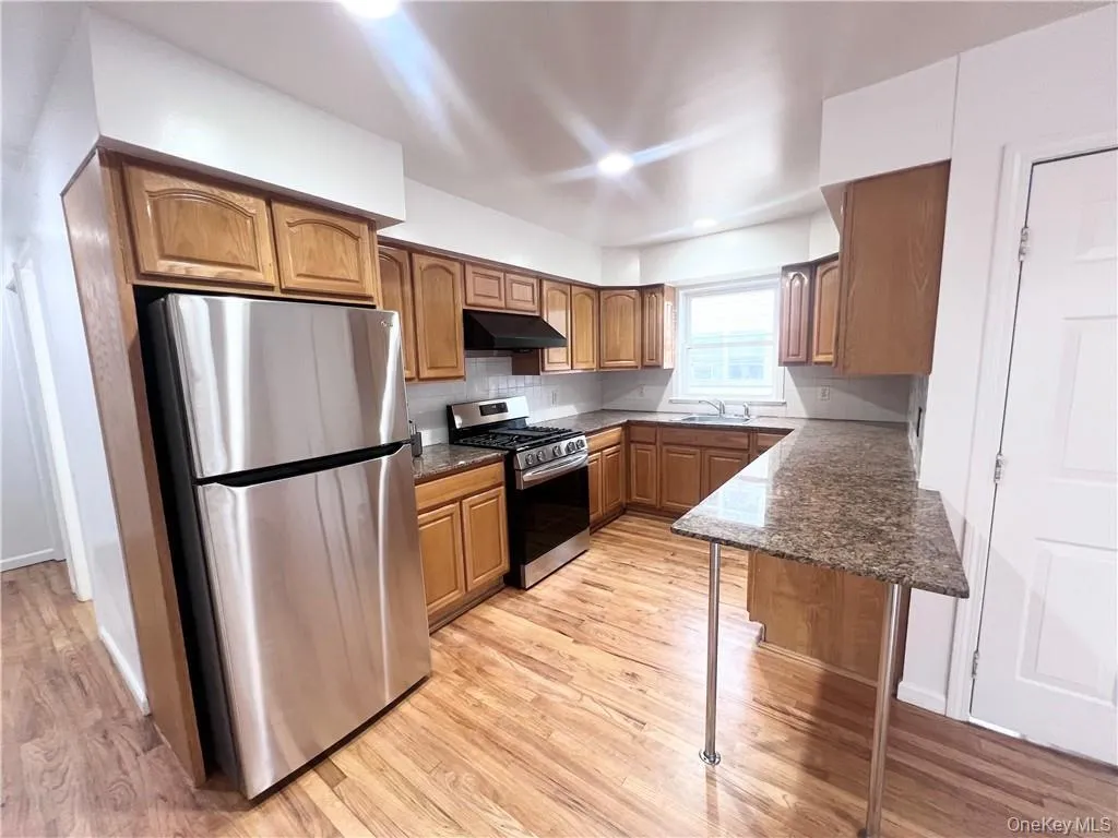 61 Ashland Avenue, New Rochelle, NY, 3 Bedrooms Bedrooms, 6 Rooms Rooms,2 BathroomsBathrooms,Residential Lease,For Rent,Ashland,0,1049563 61 Ashland Avenue, New Rochelle, NY, 3 Bedrooms Bedrooms, 6 Rooms Rooms,2 BathroomsBathrooms,Residential Lease,For Rent,Ashland,0,1049563