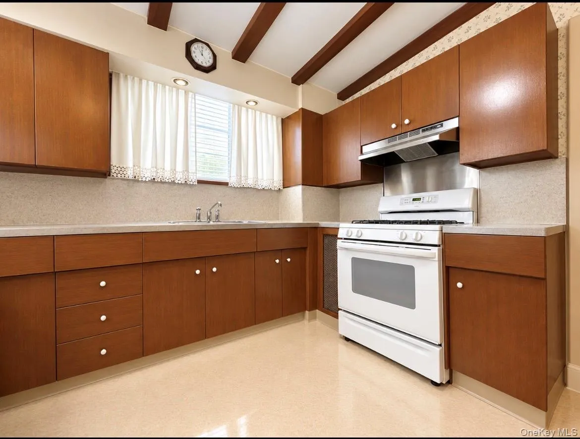 42-50 Gleane Street, New York, NY, 3 Bedrooms Bedrooms, 12 Rooms Rooms,1 BathroomBathrooms,Residential,For Rent,Gleane,0,1049566 42-50 Gleane Street, New York, NY, 3 Bedrooms Bedrooms, 12 Rooms Rooms,1 BathroomBathrooms,Residential,For Rent,Gleane,0,1049566