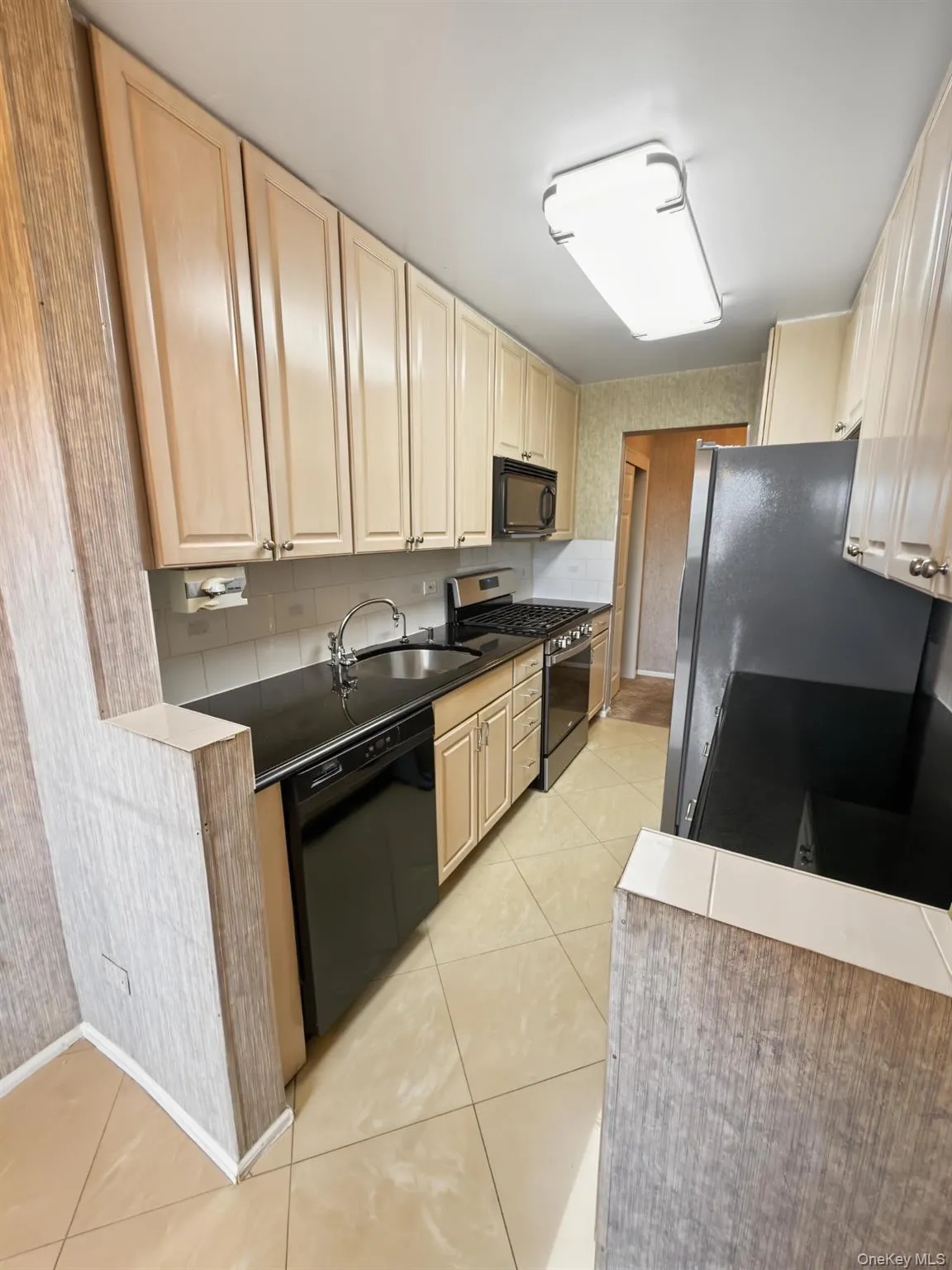 85 10 151st Ave, New York, NY, 2 Bedrooms Bedrooms, 7 Rooms Rooms,2 BathroomsBathrooms,Residential,For Rent,151st Ave,0,1049569 85 10 151st Ave, New York, NY, 2 Bedrooms Bedrooms, 7 Rooms Rooms,2 BathroomsBathrooms,Residential,For Rent,151st Ave,0,1049569