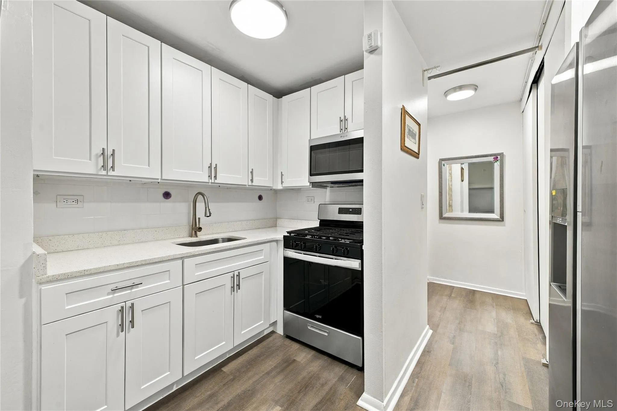 164-20 Highland Avenue, New York, NY, 1 Room Rooms,1 BathroomBathrooms,Residential,For Rent,Highland,0,1049572 164-20 Highland Avenue, New York, NY, 1 Room Rooms,1 BathroomBathrooms,Residential,For Rent,Highland,0,1049572