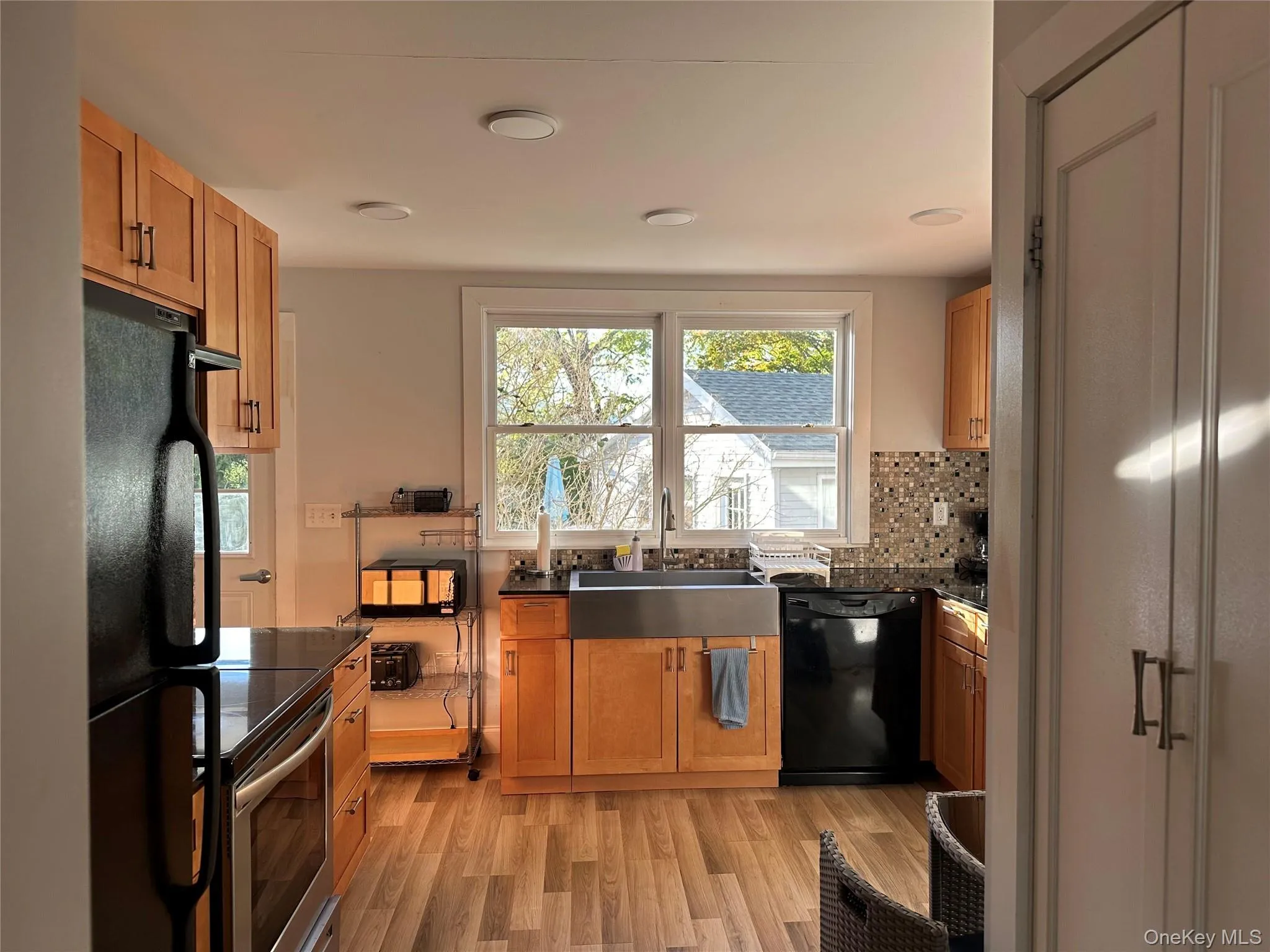 26 Main Street, Germantown, NY, 2 Bedrooms Bedrooms, 5 Rooms Rooms,1 BathroomBathrooms,Residential Lease,For Rent,Main,0,1049573 26 Main Street, Germantown, NY, 2 Bedrooms Bedrooms, 5 Rooms Rooms,1 BathroomBathrooms,Residential Lease,For Rent,Main,0,1049573