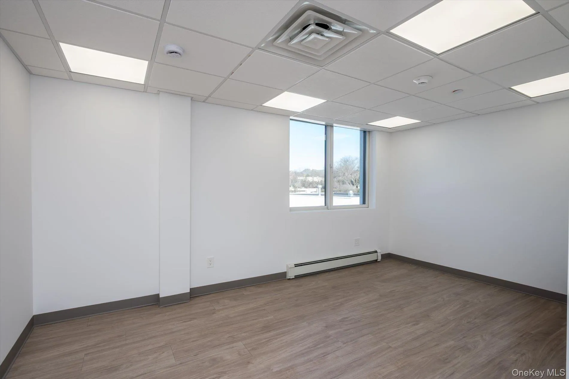 25 Willowdale Avenue, North Hempstead, NY, ,Commercial Lease,For Rent,Willowdale,0,1049580 25 Willowdale Avenue, North Hempstead, NY, ,Commercial Lease,For Rent,Willowdale,0,1049580