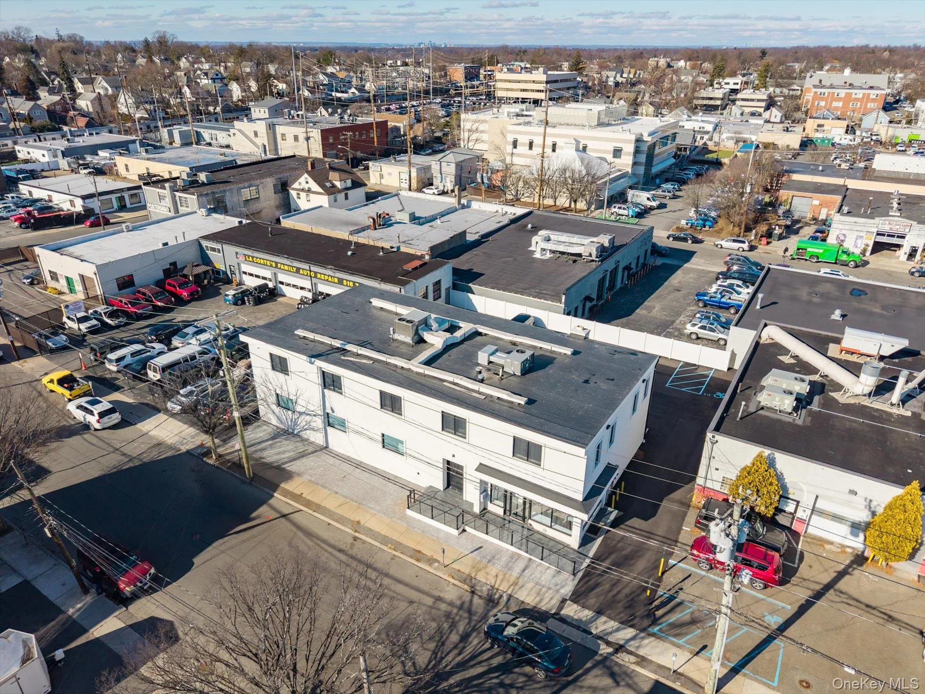 25 Willowdale Avenue, North Hempstead, NY, ,Commercial Lease,For Rent,Willowdale,0,1049580 25 Willowdale Avenue, North Hempstead, NY, ,Commercial Lease,For Rent,Willowdale,0,1049580