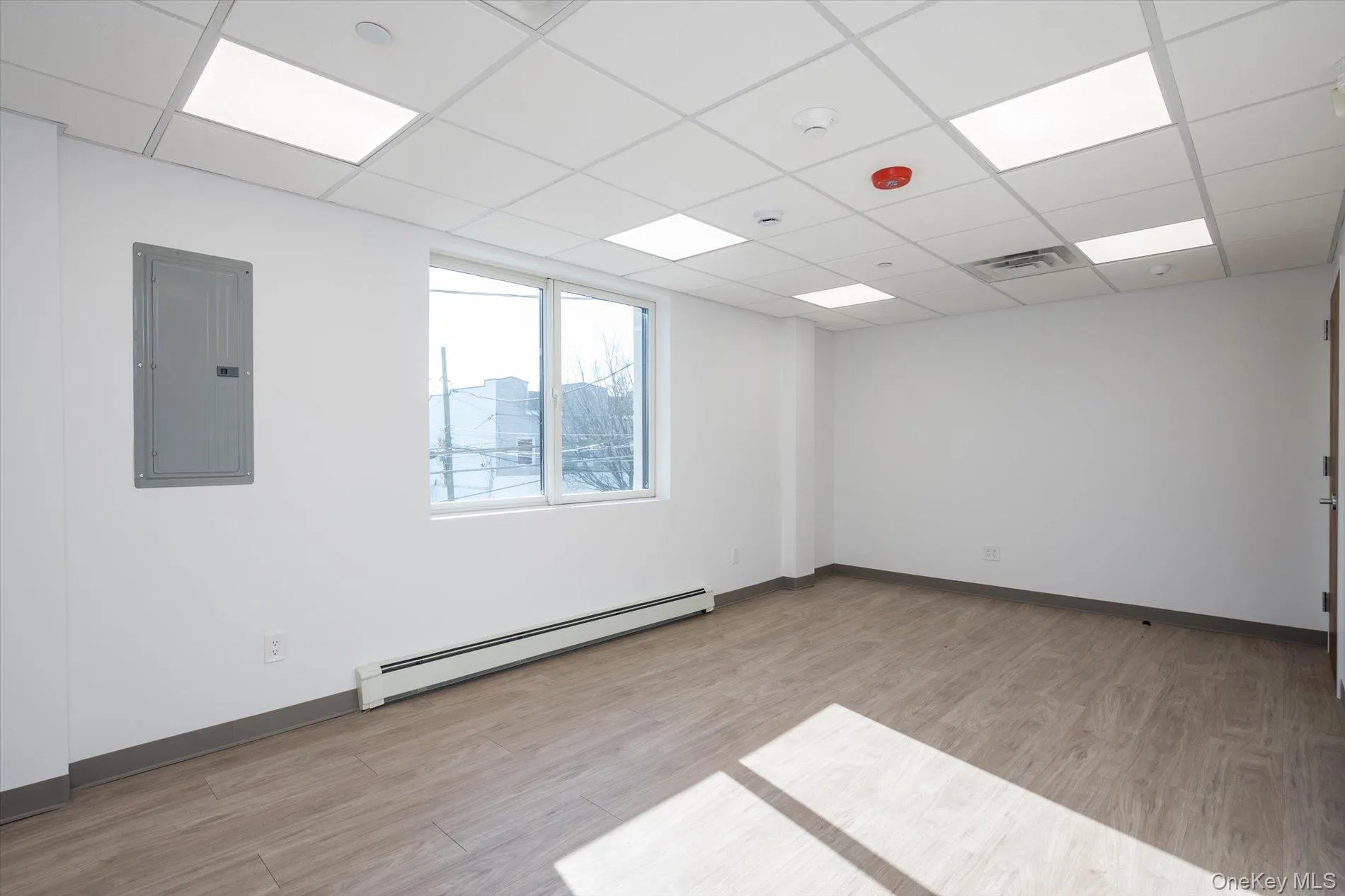 25 Willowdale Avenue, North Hempstead, NY, ,Commercial Lease,For Rent,Willowdale,0,1049580 25 Willowdale Avenue, North Hempstead, NY, ,Commercial Lease,For Rent,Willowdale,0,1049580