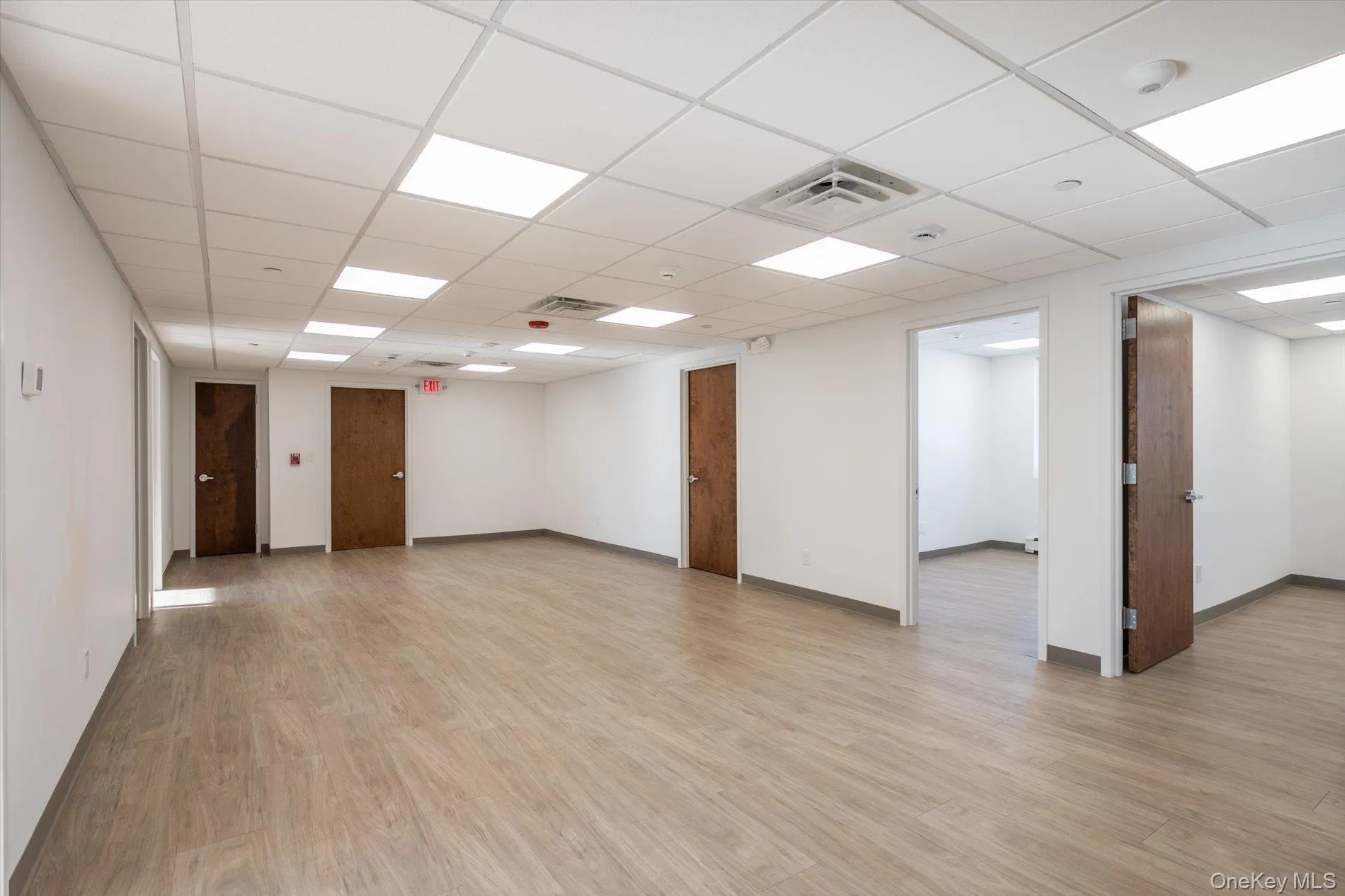 25 Willowdale Avenue, North Hempstead, NY, ,Commercial Lease,For Rent,Willowdale,0,1049580 25 Willowdale Avenue, North Hempstead, NY, ,Commercial Lease,For Rent,Willowdale,0,1049580