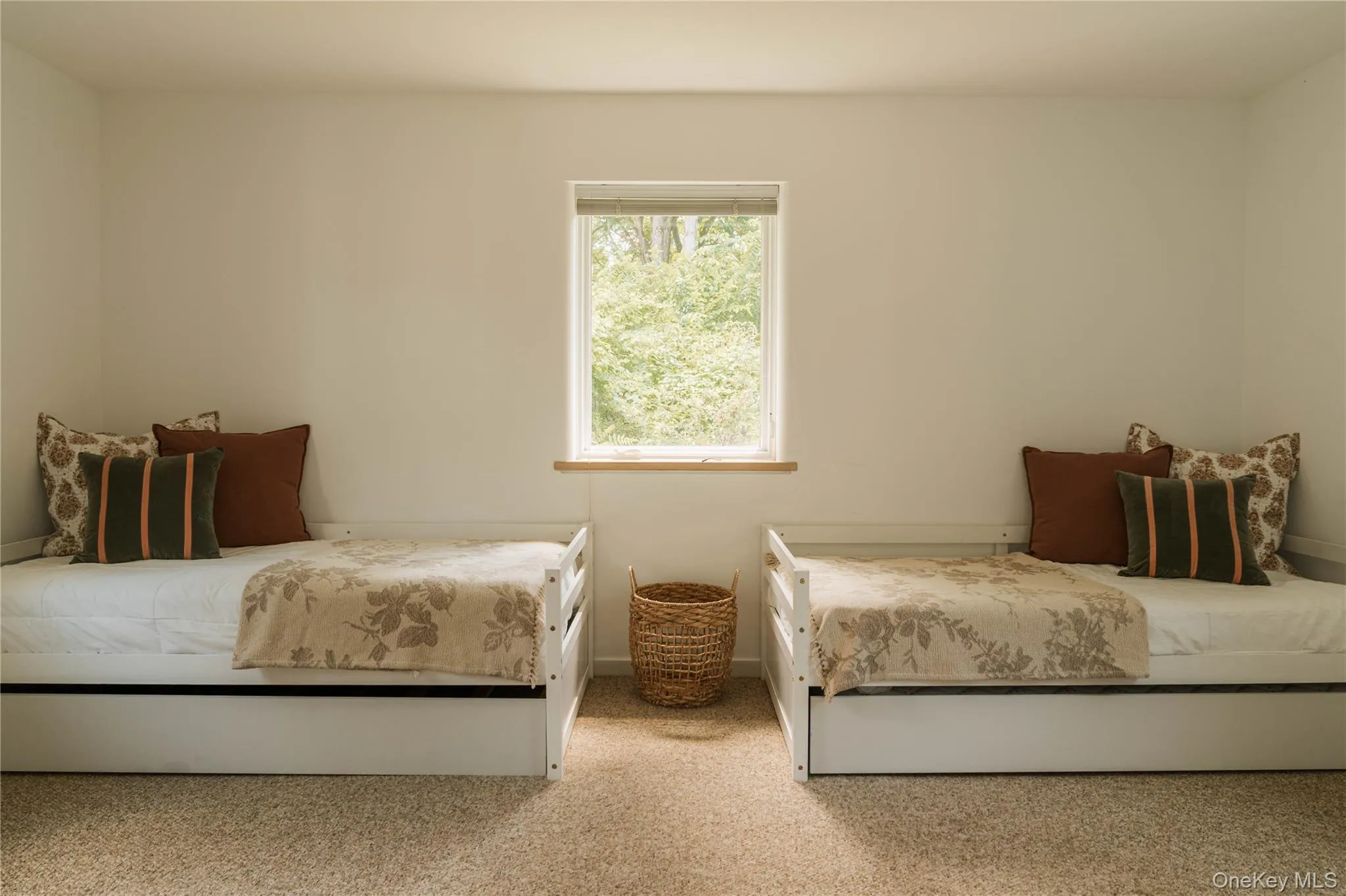 596 Hurley Avenue, Hurley, NY, 4 Bedrooms Bedrooms, 12 Rooms Rooms,2 BathroomsBathrooms,Residential,For Rent,Hurley,0,1049582 596 Hurley Avenue, Hurley, NY, 4 Bedrooms Bedrooms, 12 Rooms Rooms,2 BathroomsBathrooms,Residential,For Rent,Hurley,0,1049582