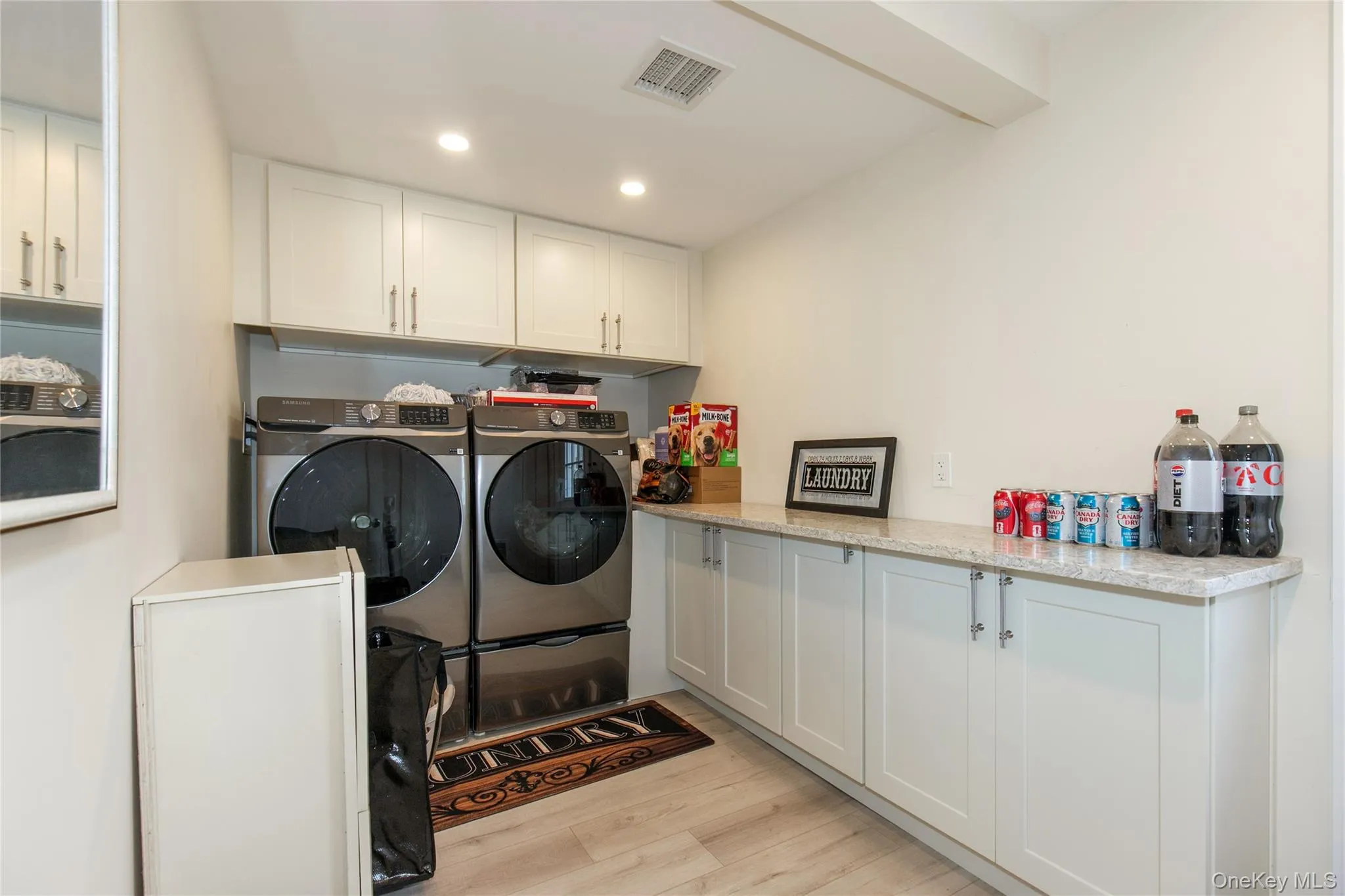 60 Alhambra Road, Oyster Bay, NY, 4 Bedrooms Bedrooms, 8 Rooms Rooms,2 BathroomsBathrooms,Residential Lease,For Rent,Alhambra,0,1049583 60 Alhambra Road, Oyster Bay, NY, 4 Bedrooms Bedrooms, 8 Rooms Rooms,2 BathroomsBathrooms,Residential Lease,For Rent,Alhambra,0,1049583