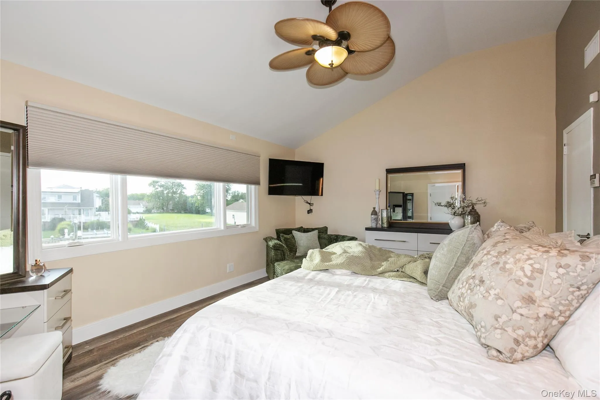 60 Alhambra Road, Oyster Bay, NY, 4 Bedrooms Bedrooms, 8 Rooms Rooms,2 BathroomsBathrooms,Residential Lease,For Rent,Alhambra,0,1049583 60 Alhambra Road, Oyster Bay, NY, 4 Bedrooms Bedrooms, 8 Rooms Rooms,2 BathroomsBathrooms,Residential Lease,For Rent,Alhambra,0,1049583