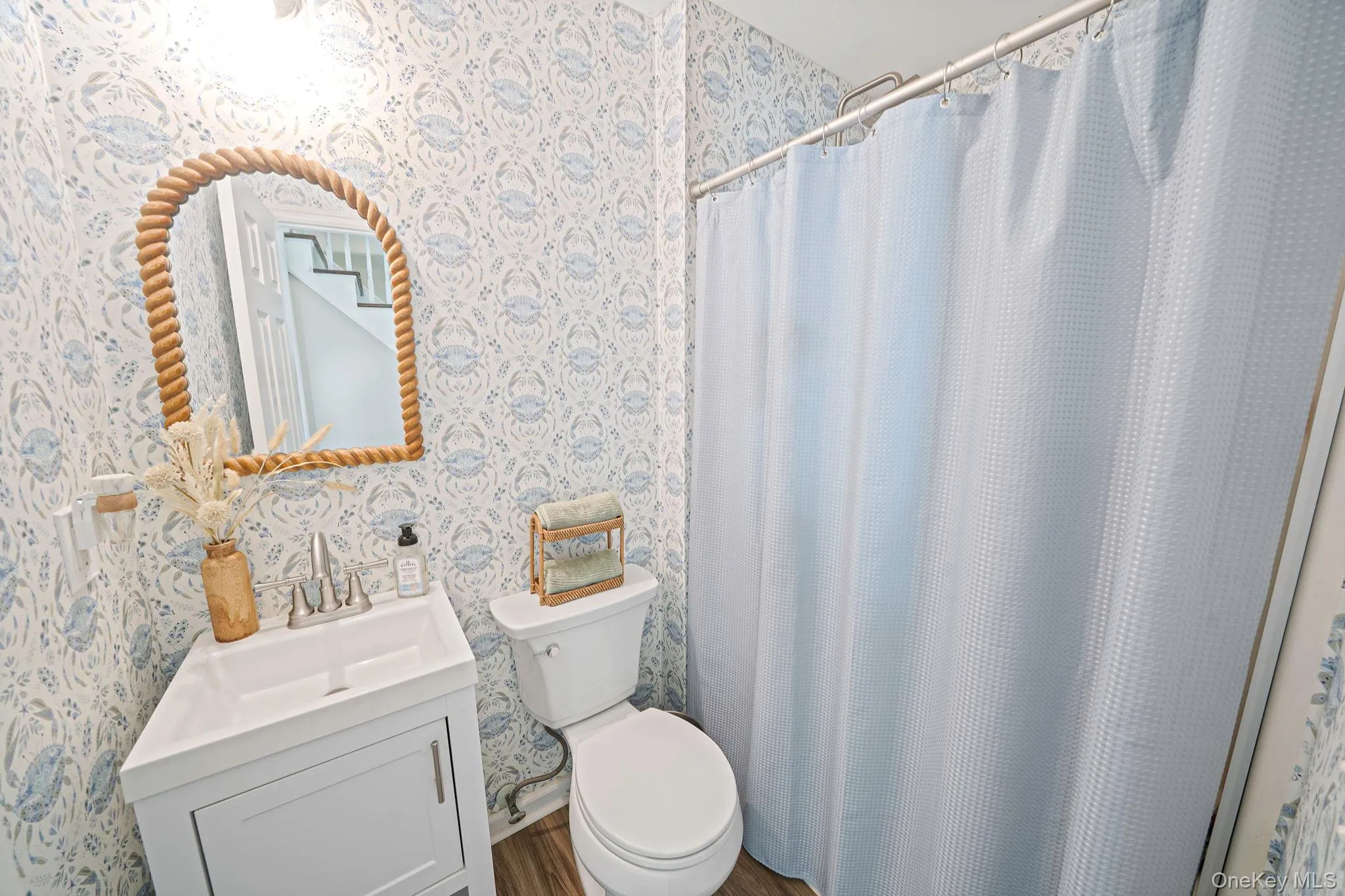 Full Bathroom Full Bathroom