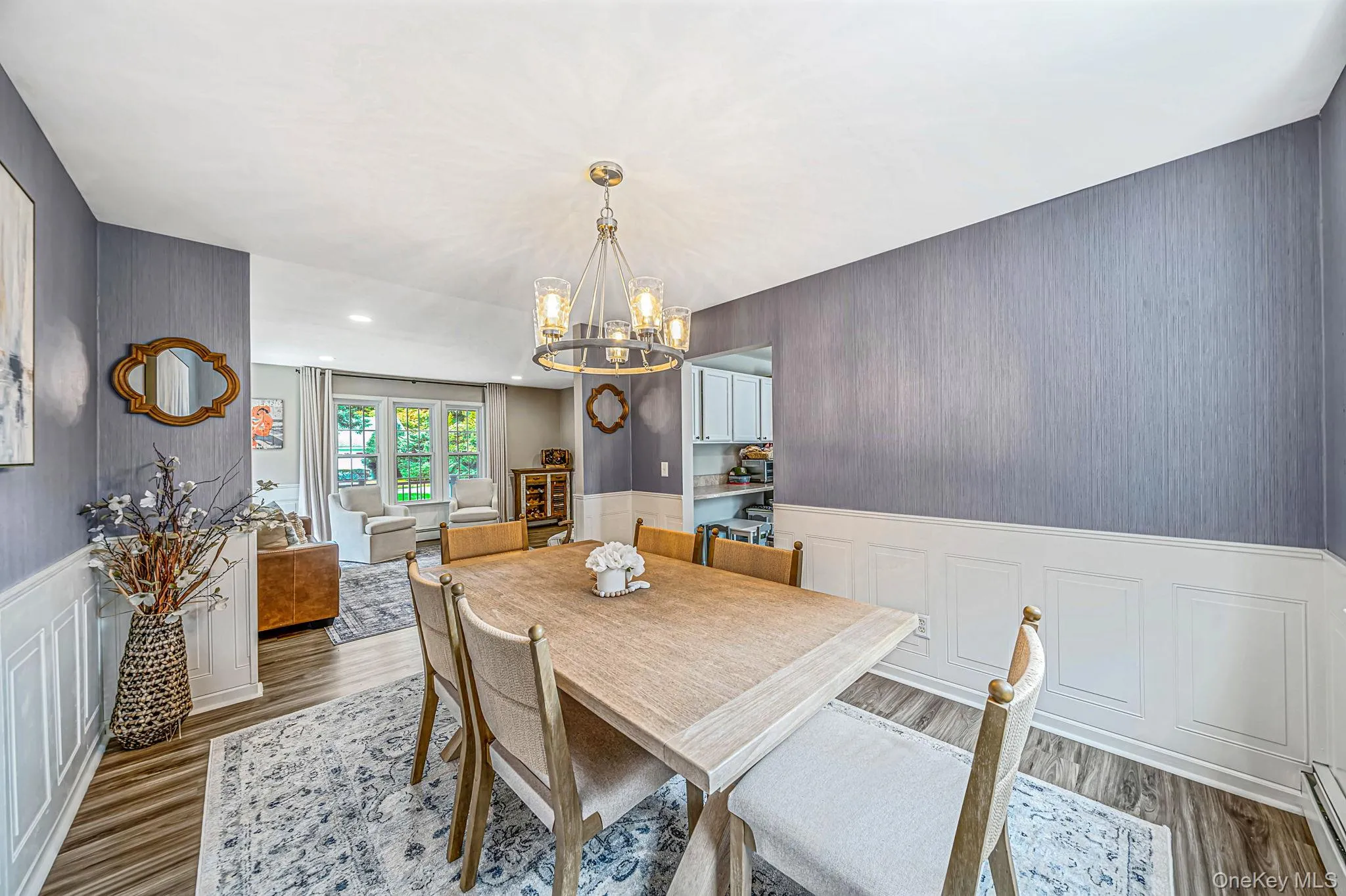 Flow of Main Living Area to Formal Dining Room Flow of Main Living Area to Formal Dining Room