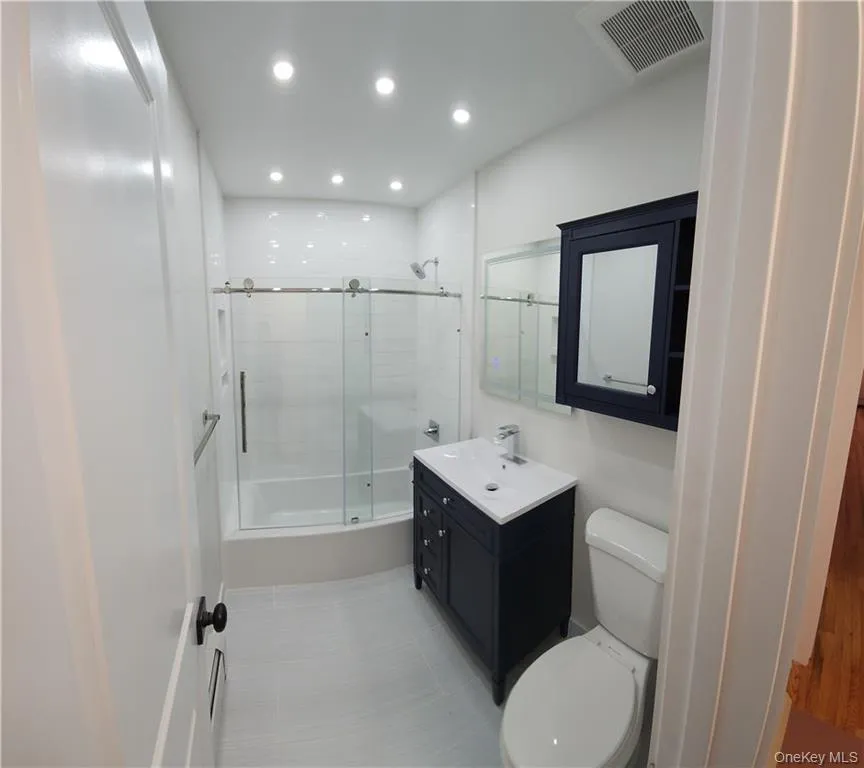 16 Charles Lane, Ramapo, NY, 2 Bedroom Bedrooms, 5 Room Rooms,2 BathroomBathrooms,Residential Lease,For Rent,Charles,0,1049592 16 Charles Lane, Ramapo, NY, 2 Bedroom Bedrooms, 5 Room Rooms,2 BathroomBathrooms,Residential Lease,For Rent,Charles,0,1049592