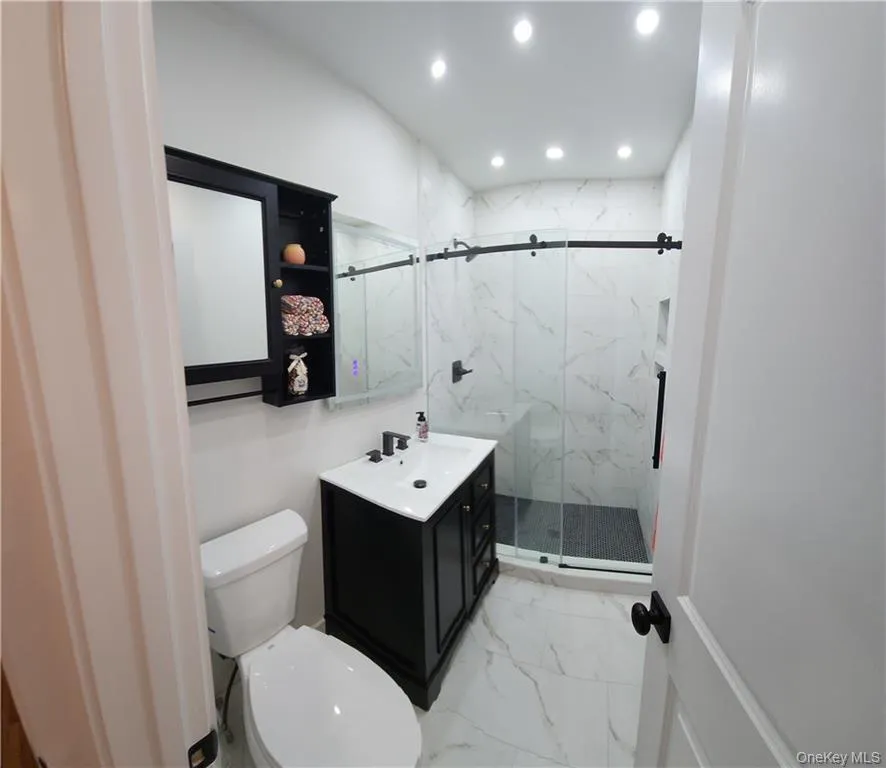 16 Charles Lane, Ramapo, NY, 2 Bedroom Bedrooms, 5 Room Rooms,2 BathroomBathrooms,Residential Lease,For Rent,Charles,0,1049592 16 Charles Lane, Ramapo, NY, 2 Bedroom Bedrooms, 5 Room Rooms,2 BathroomBathrooms,Residential Lease,For Rent,Charles,0,1049592