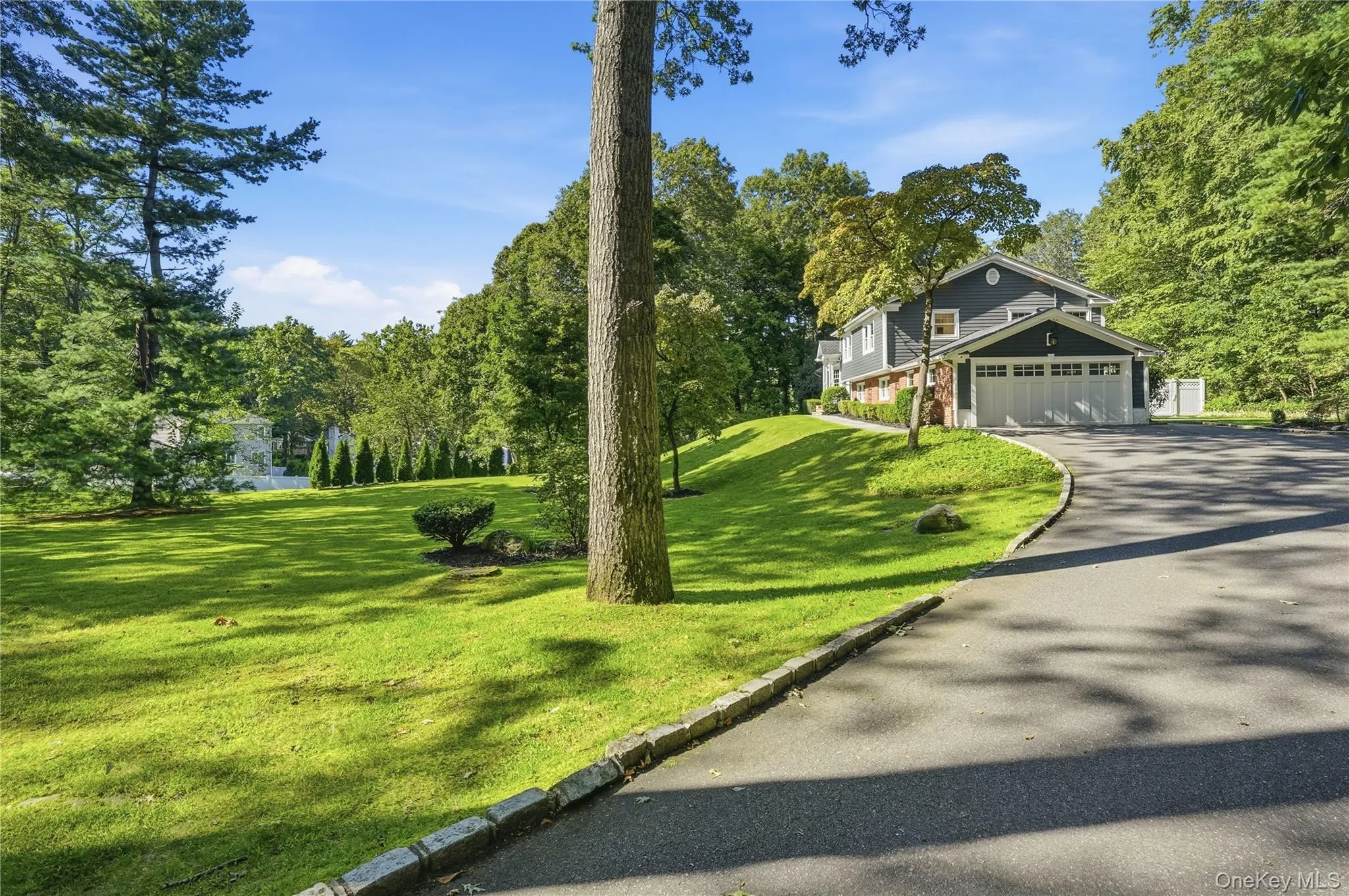 63 Bankside Drive, Huntington, NY, 4 Bedrooms Bedrooms, 8 Rooms Rooms,2 BathroomsBathrooms,Residential,For Rent,Bankside,0,1049594 63 Bankside Drive, Huntington, NY, 4 Bedrooms Bedrooms, 8 Rooms Rooms,2 BathroomsBathrooms,Residential,For Rent,Bankside,0,1049594