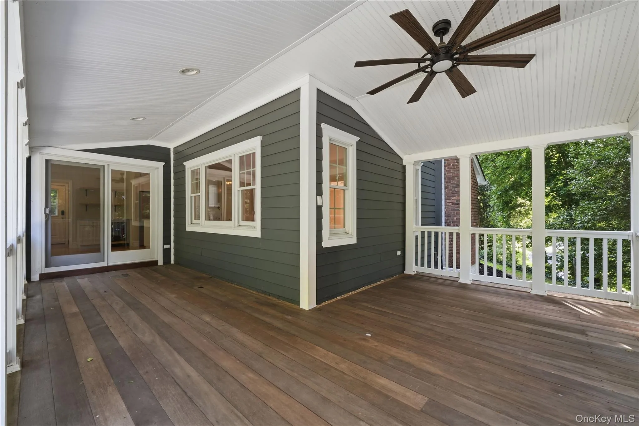 63 Bankside Drive, Huntington, NY, 4 Bedrooms Bedrooms, 8 Rooms Rooms,2 BathroomsBathrooms,Residential,For Rent,Bankside,0,1049594 63 Bankside Drive, Huntington, NY, 4 Bedrooms Bedrooms, 8 Rooms Rooms,2 BathroomsBathrooms,Residential,For Rent,Bankside,0,1049594