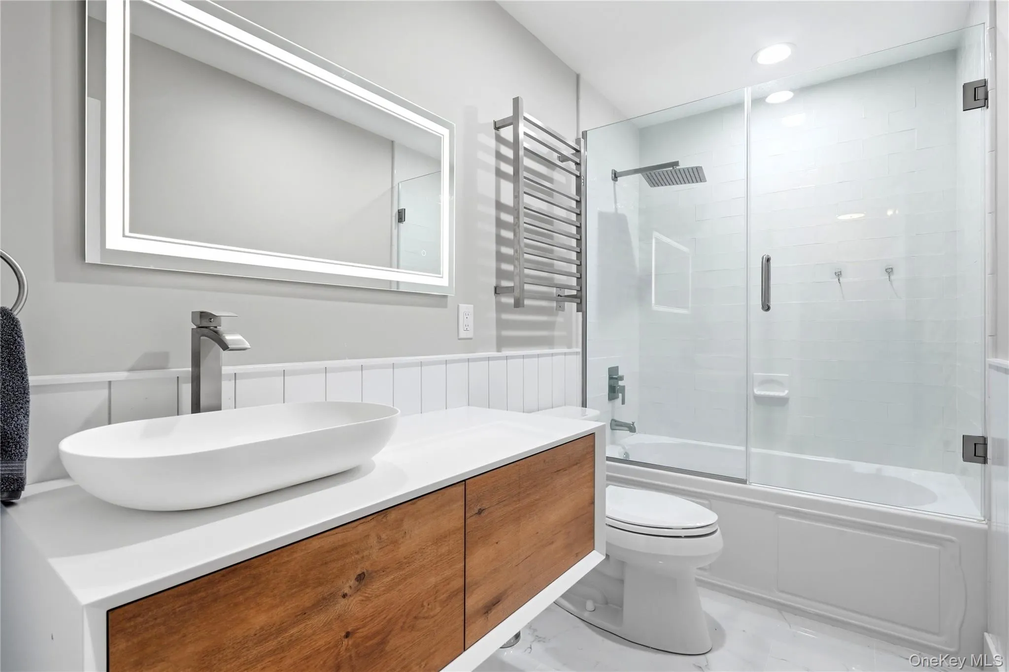 63 Bankside Drive, Huntington, NY, 4 Bedrooms Bedrooms, 8 Rooms Rooms,2 BathroomsBathrooms,Residential,For Rent,Bankside,0,1049594 63 Bankside Drive, Huntington, NY, 4 Bedrooms Bedrooms, 8 Rooms Rooms,2 BathroomsBathrooms,Residential,For Rent,Bankside,0,1049594