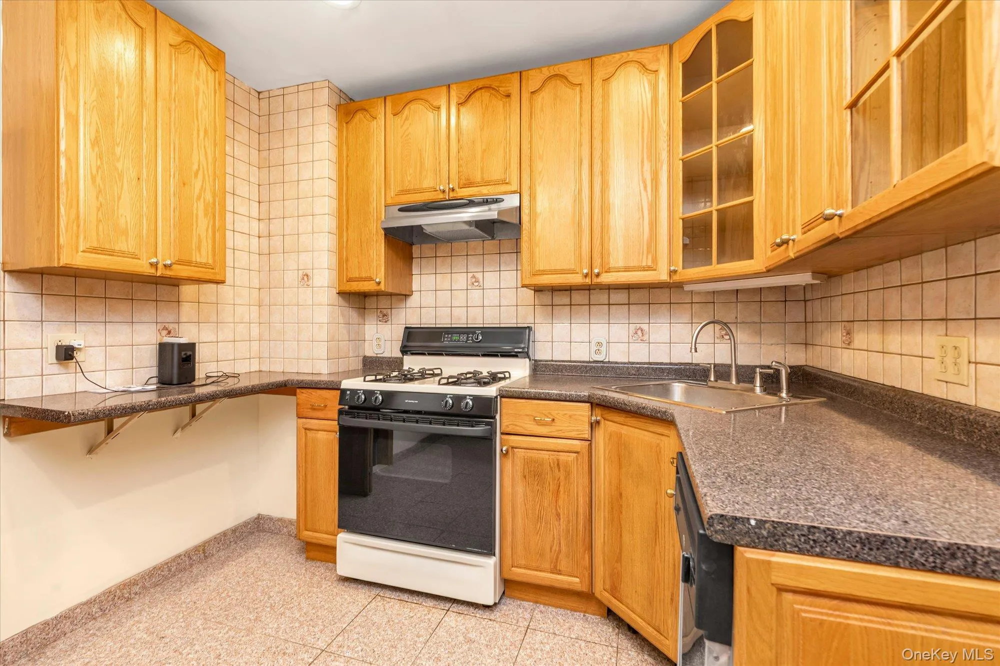 71-39 Nansen Street, New York, NY, 3 Bedrooms Bedrooms, 6 Rooms Rooms,1 BathroomBathrooms,Residential Lease,For Rent,Nansen,0,1049595 71-39 Nansen Street, New York, NY, 3 Bedrooms Bedrooms, 6 Rooms Rooms,1 BathroomBathrooms,Residential Lease,For Rent,Nansen,0,1049595