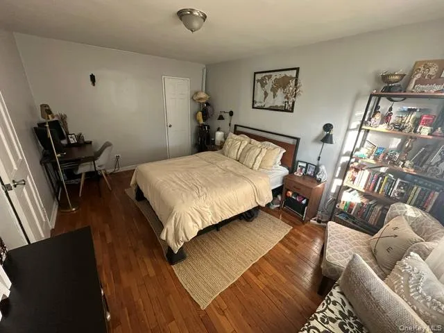 131-11 Kew Gardens Road, New York, NY, 2 Bedrooms Bedrooms, 4 Rooms Rooms,1 BathroomBathrooms,Residential Lease,For Rent,Kew Gardens,0,1049597 131-11 Kew Gardens Road, New York, NY, 2 Bedrooms Bedrooms, 4 Rooms Rooms,1 BathroomBathrooms,Residential Lease,For Rent,Kew Gardens,0,1049597