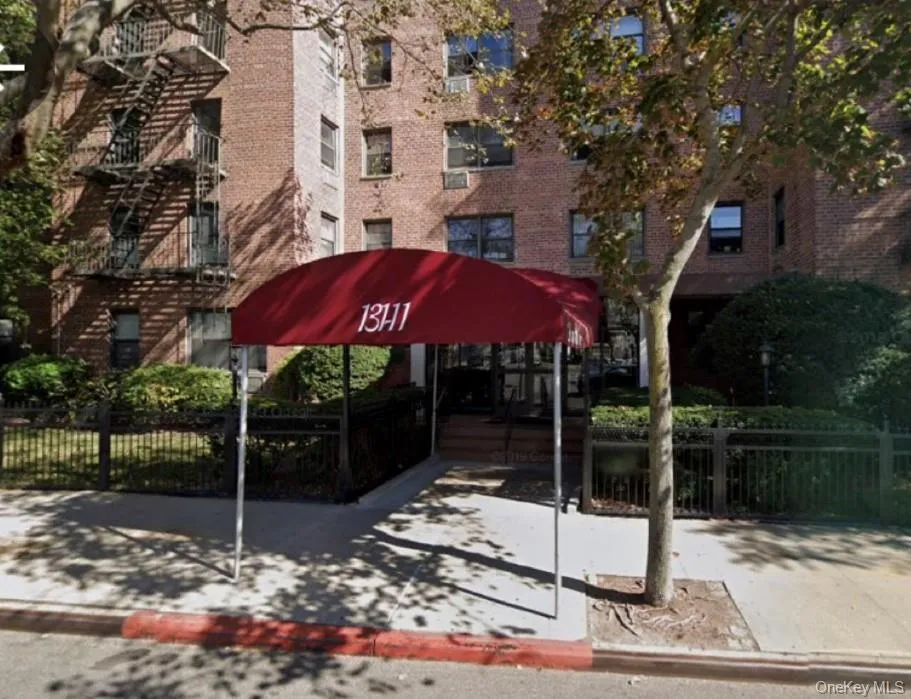131-11 Kew Gardens Road, New York, NY, 2 Bedrooms Bedrooms, 4 Rooms Rooms,1 BathroomBathrooms,Residential Lease,For Rent,Kew Gardens,0,1049597 131-11 Kew Gardens Road, New York, NY, 2 Bedrooms Bedrooms, 4 Rooms Rooms,1 BathroomBathrooms,Residential Lease,For Rent,Kew Gardens,0,1049597